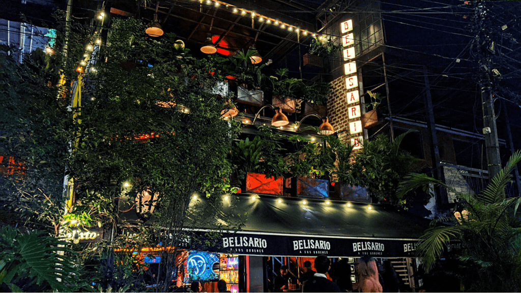 what is there to do in medellin at night