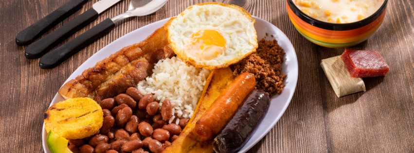 typical colombian lunch