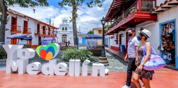medellin vs cartagena bachelor party