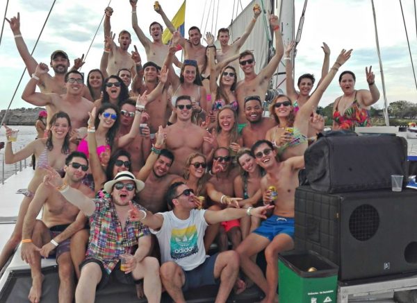 bachelor-bachelorette-party-colombia-mixed-groups